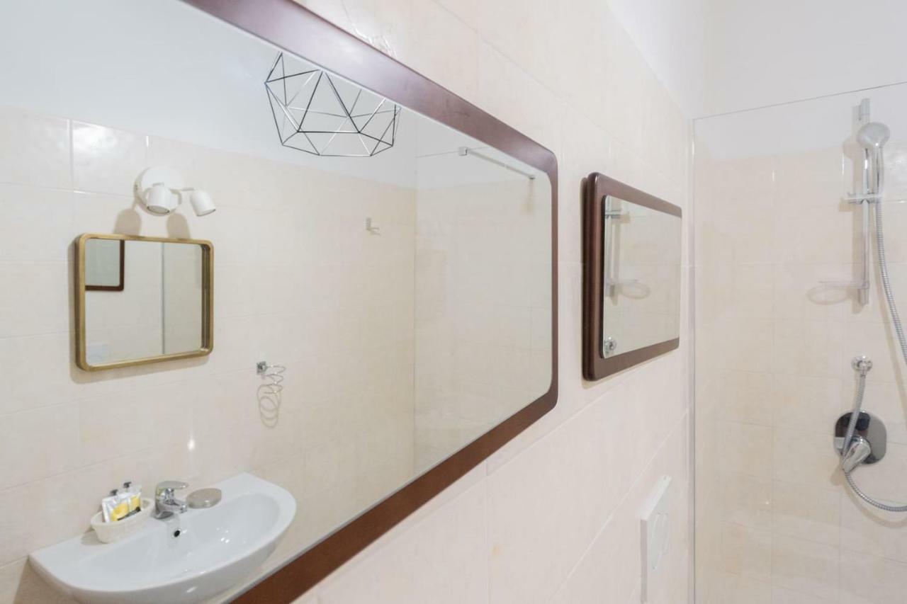 Romantic Pier By Rent All Como Carate Urio Exterior foto